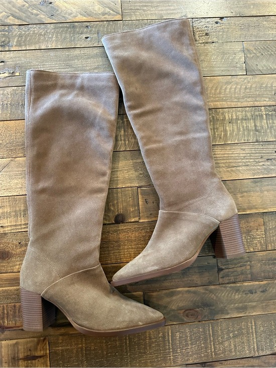 House of Harlow 1960 Shoes - House of Harlow 1960 Tan Suede Knee High Heeled Boot Size 7.5 NWOB